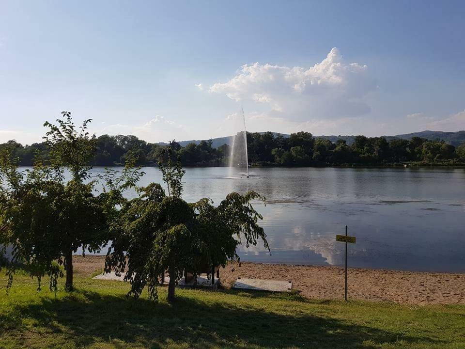 Sobe Emilija Hotel Veliko Gradiste Ngoại thất bức ảnh