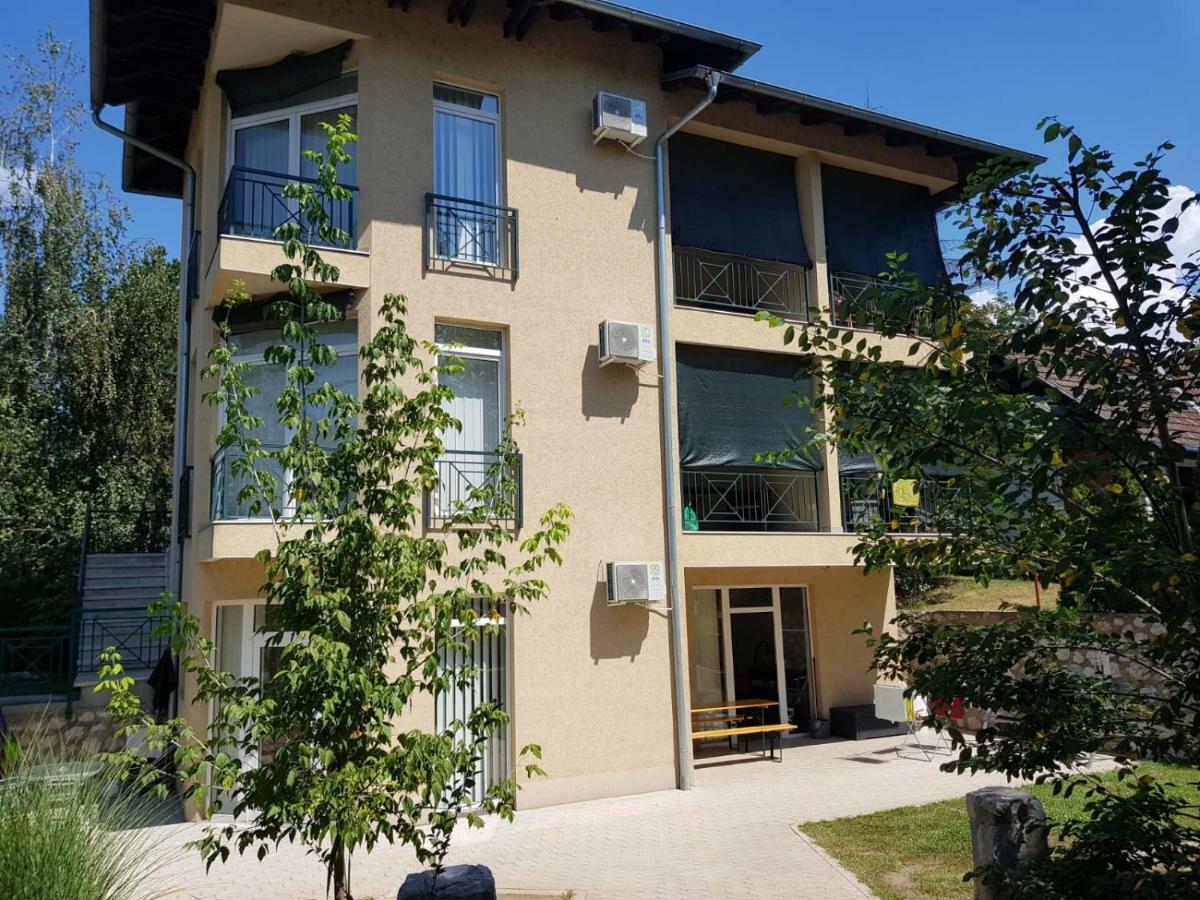 Sobe Emilija Hotel Veliko Gradiste Ngoại thất bức ảnh